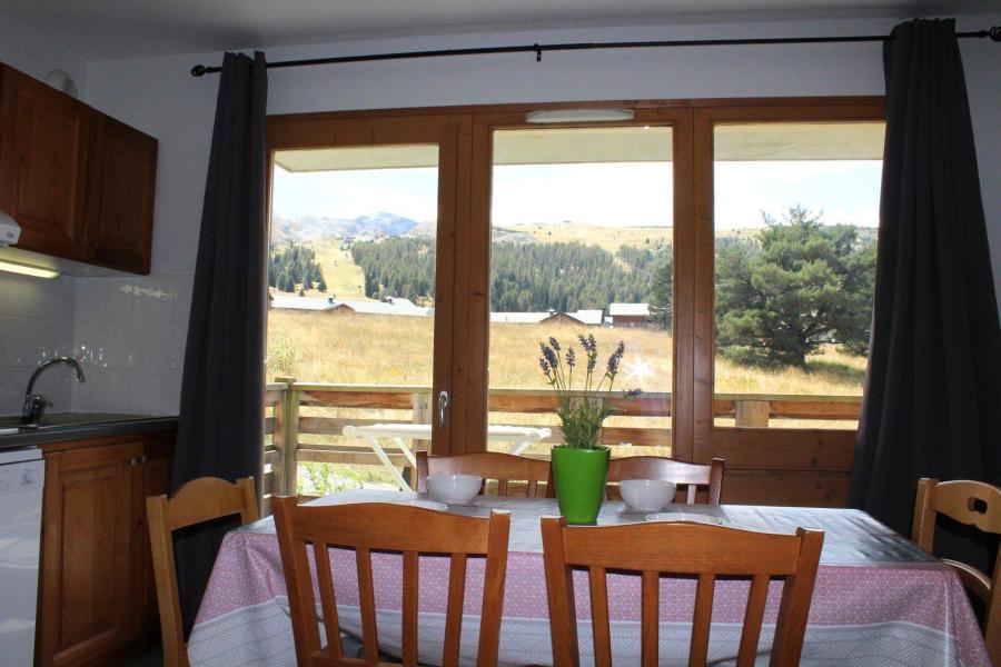 Vacaciones en montaña Apartamento cabina 2 piezas para 6 personas (CF28) - La Résidence les Chaumettes - Superdévoluy - Estancia