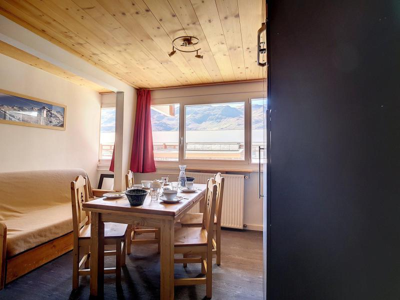 Holiday in mountain resort 3 room apartment 6 people (B1) - La Résidence les Lauzes - Les Menuires - Accommodation