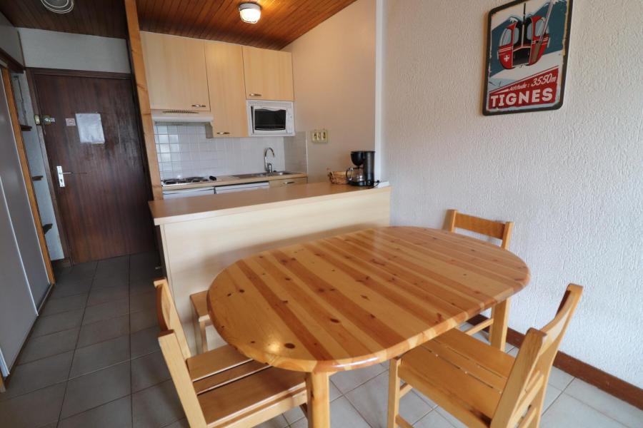 Holiday in mountain resort 2 room apartment sleeping corner 6 people (A10) - La Résidence les Tufs - Tignes - Kitchen