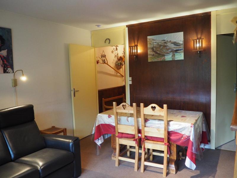 Holiday in mountain resort 3 room apartment 6 people (65) - La Résidence Oisans - Les Menuires - Accommodation