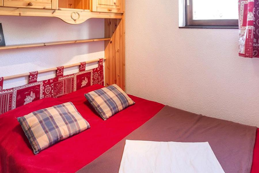 Vacanze in montagna Appartamento 2 stanze con alcova per 6 persone (1111) - La Résidence Ski Soleil - Les Menuires - Letto matrimoniale