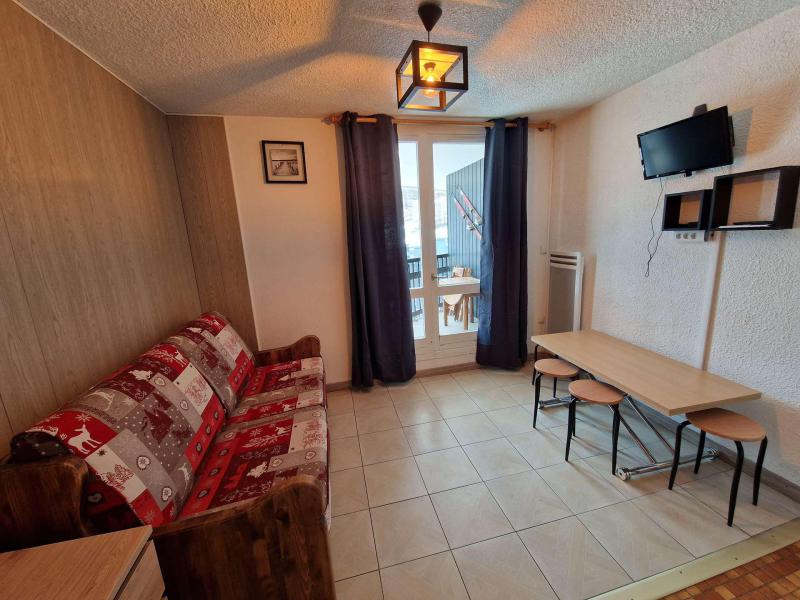 Holiday in mountain resort Studio sleeping corner 4 people (881) - La Résidence Ski Soleil - Vars - Accommodation