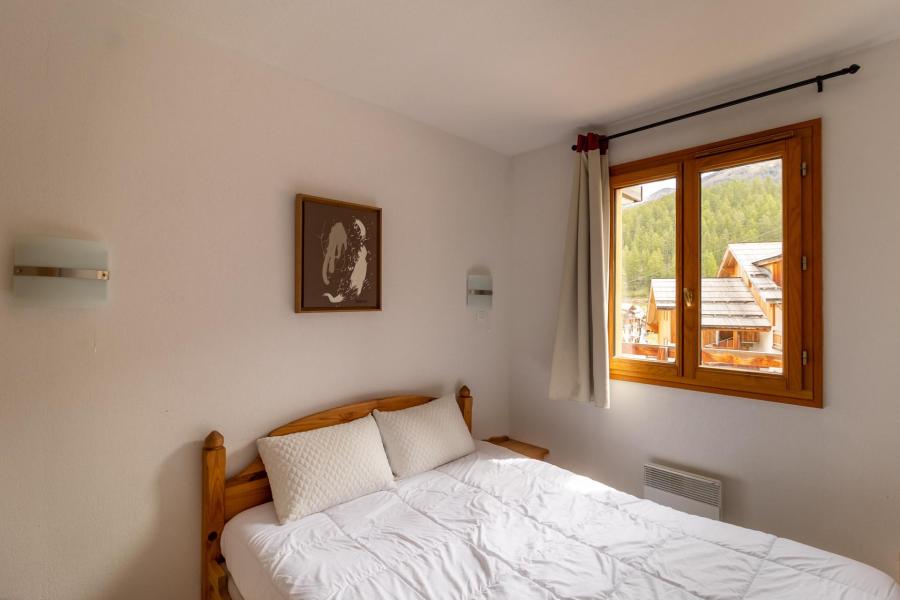 Holiday in mountain resort 2 room apartment 4 people (416) - Le Balcon des Airelles - Les Orres - Bedroom