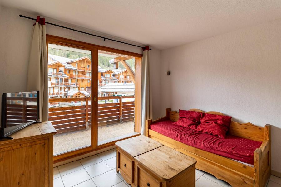 Holiday in mountain resort 2 room apartment 4 people (420) - Le Balcon des Airelles - Les Orres - Living room