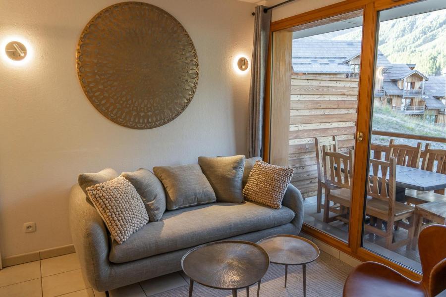 Urlaub in den Bergen 3-Zimmer-Appartment für 6 Personen (407) - Le Balcon des Airelles - Les Orres - Wohnzimmer