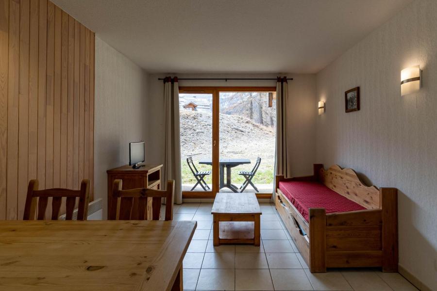 Vakantie in de bergen Appartement 2 kamers 4 personen (107) - Le Balcon des Airelles - Les Orres - Woonkamer