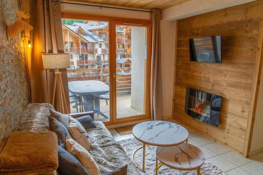 Vakantie in de bergen Appartement 3 kamers 6 personen (418) - Le Balcon des Airelles - Les Orres - Woonkamer