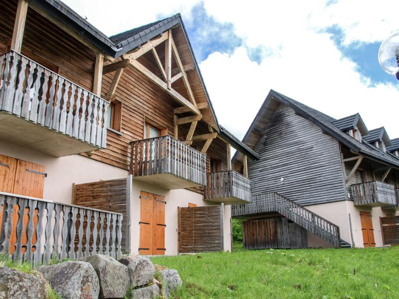 Vacances en montagne Le Bois de la Reine - Super Besse - Extérieur été