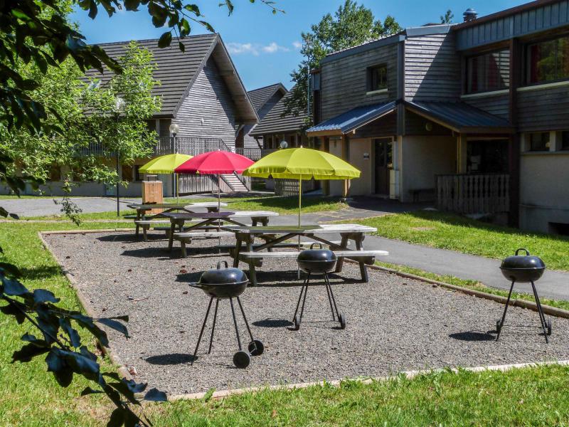 Location au ski Le Bois de la Reine - Super Besse - Extérieur été