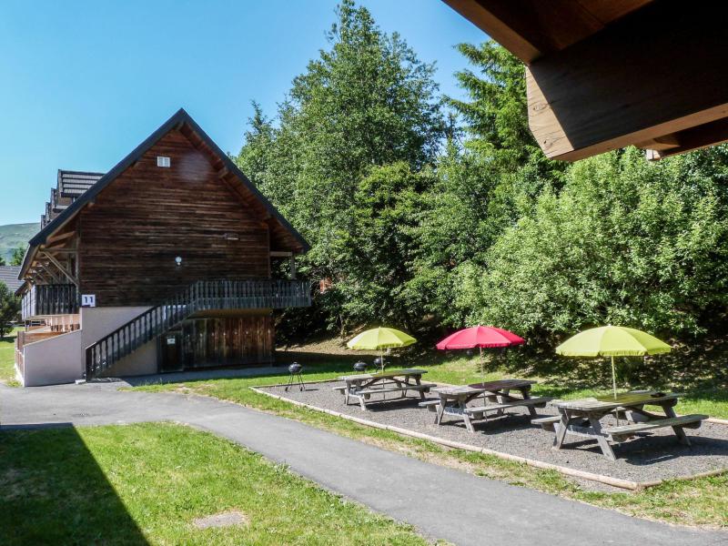 Ski verhuur Le Bois de la Reine - Super Besse - Buiten zomer