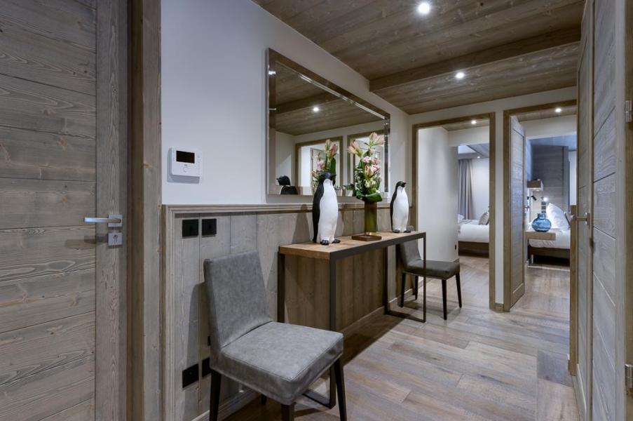 Holiday in mountain resort 6 room triplex apartment 10 people (Koh-I-Nor) - Le C - Courchevel - Hall