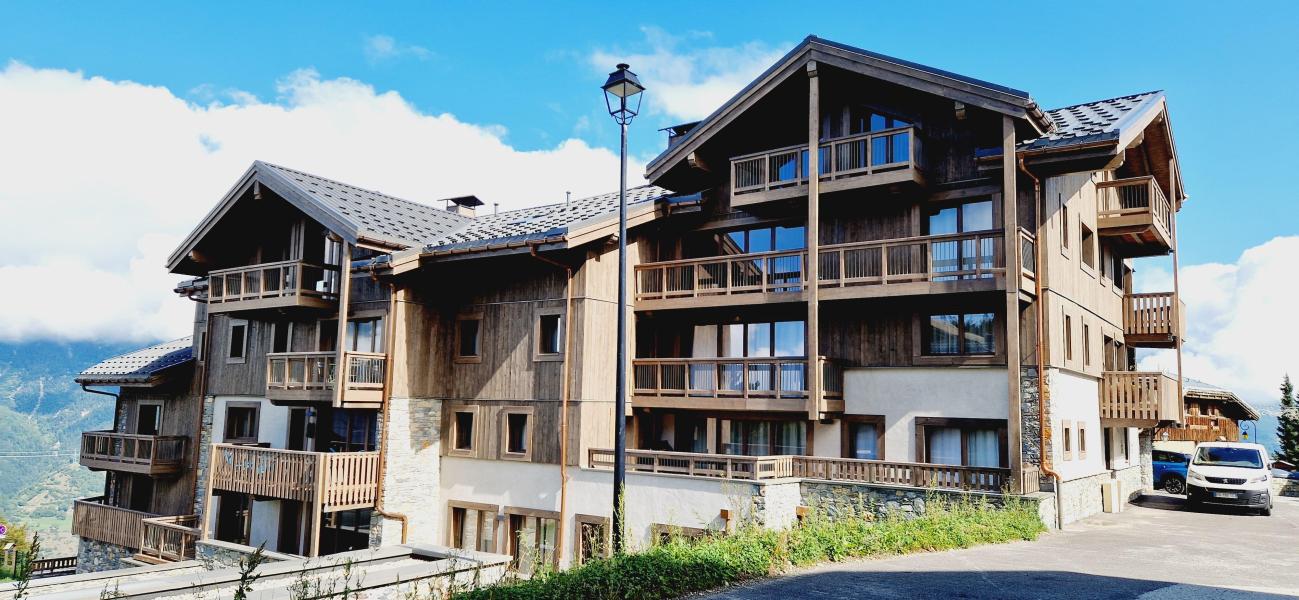 Rent in ski resort 6 room duplex apartment 10 people (CHM12) - Le Chalet Martin - Montalbert - Summer outside