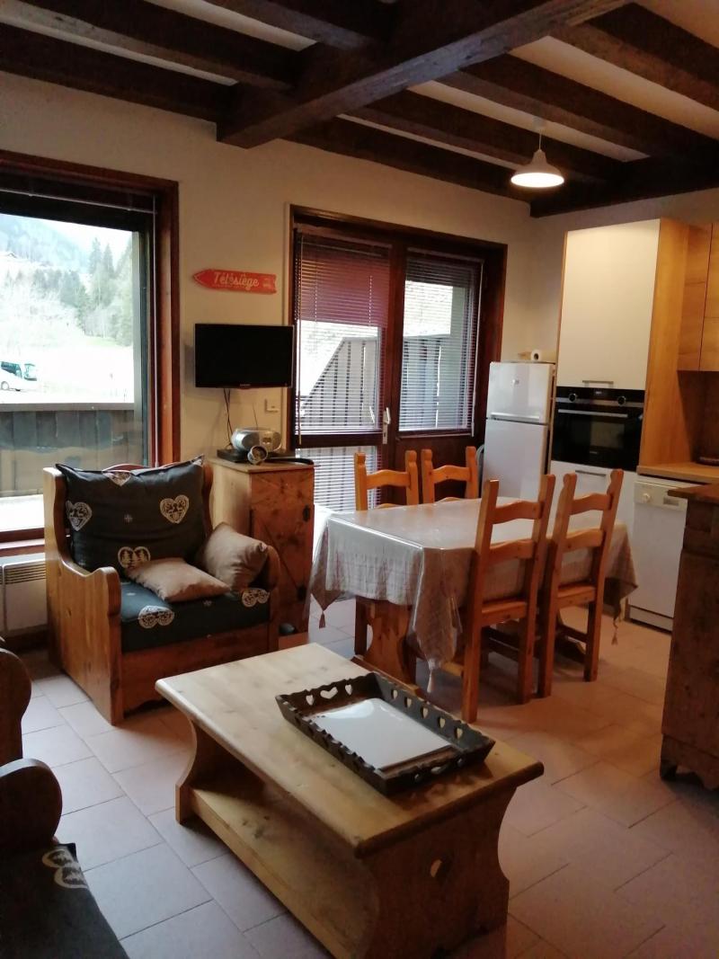 Holiday in mountain resort Studio cabin 4 people - Le Chamois - Arêches-Beaufort - Accommodation