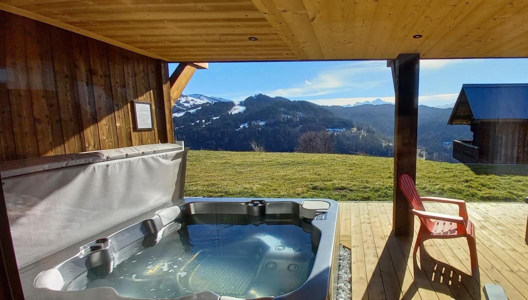 Holiday in mountain resort 8 room triplex chalet 14 people - LE CHAR - Les Gets - Summer outside