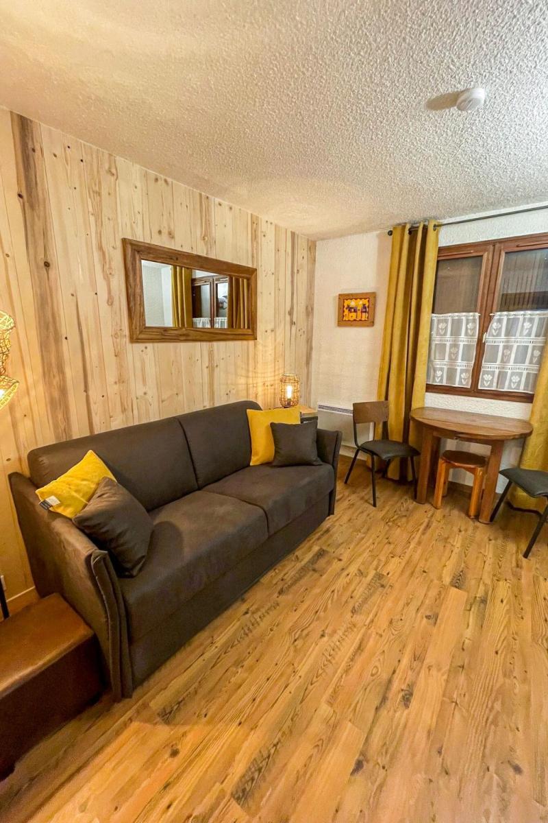 Holiday in mountain resort 1 room apartment 2 people (1) - Le Choucas - Chamonix - Accommodation