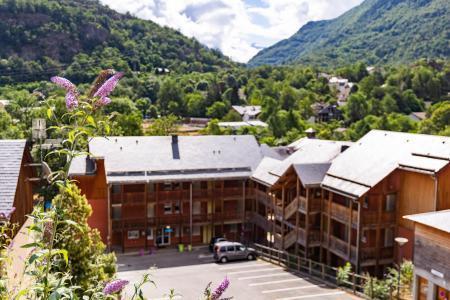 Vacances en montagne Le Domaine de la Vallée d'Ax - Ax-Les-Thermes - Extérieur été