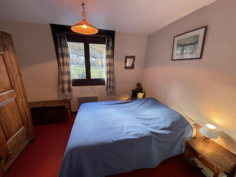 Urlaub in den Bergen 3-Zimmer-Appartment für 6 Personen (8) - Le Grand Pré - Serre Chevalier - Schlafzimmer