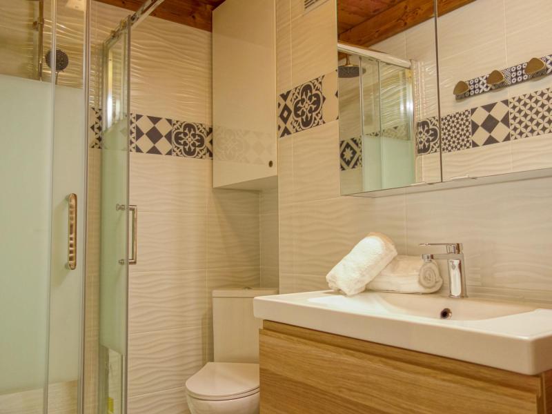 Holiday in mountain resort 3 room apartment 8 people (5) - Le Grand Tichot A et B - Tignes - Shower room