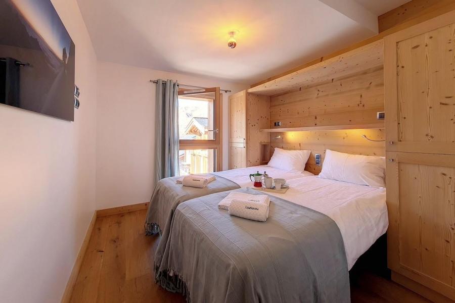 Holiday in mountain resort 8 room triplex chalet 16 people (Litote) - Le Hameau de Caseblanche - Saint Martin de Belleville - Bedroom