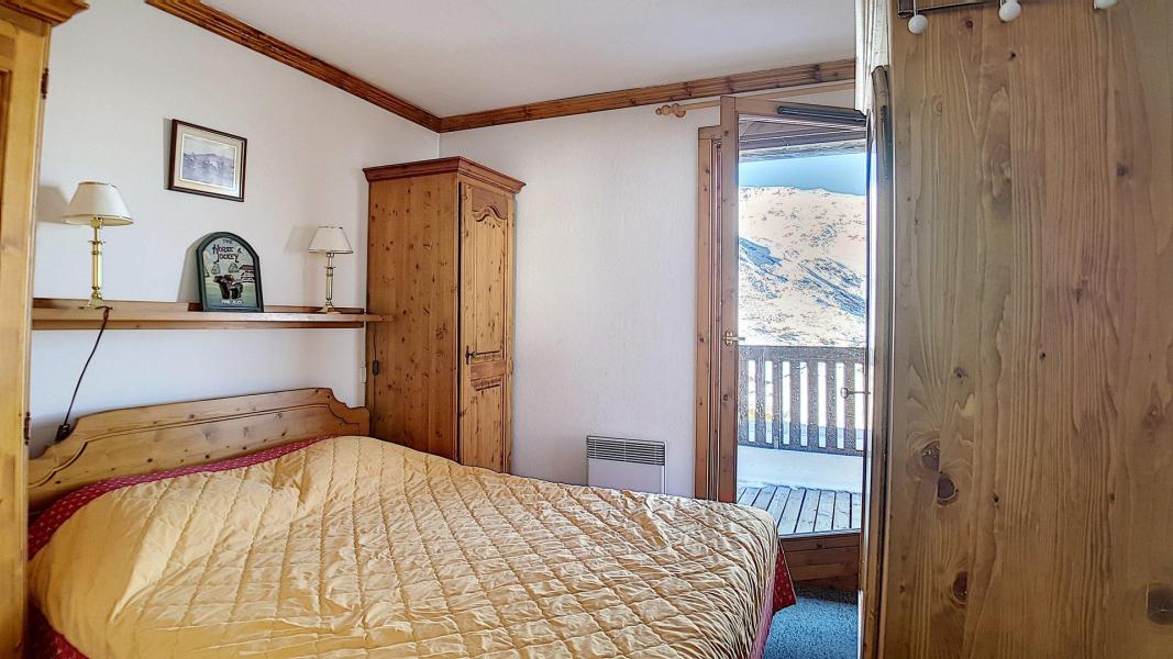 Urlaub in den Bergen 3-Zimmer-Appartment für 6 Personen (1) - Le Hameau de la Sapinière - Chalet Cembro - Les Menuires - Schlafzimmer
