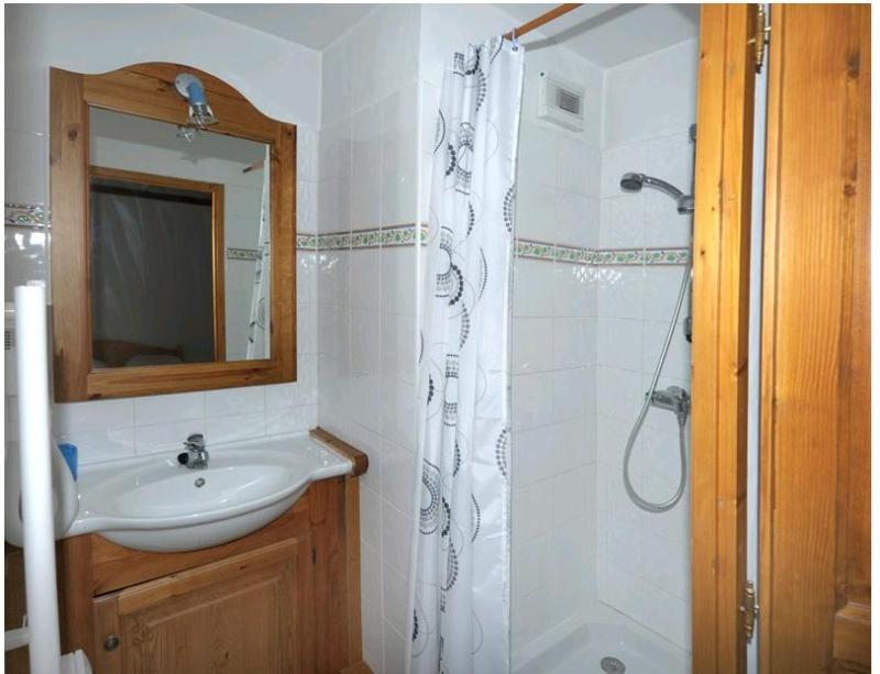Urlaub in den Bergen 4-Zimmer-Appartment für 8 Personen (9) - Le Hameau de la Sapinière - Chalet Cembro - Les Menuires - Waschräume