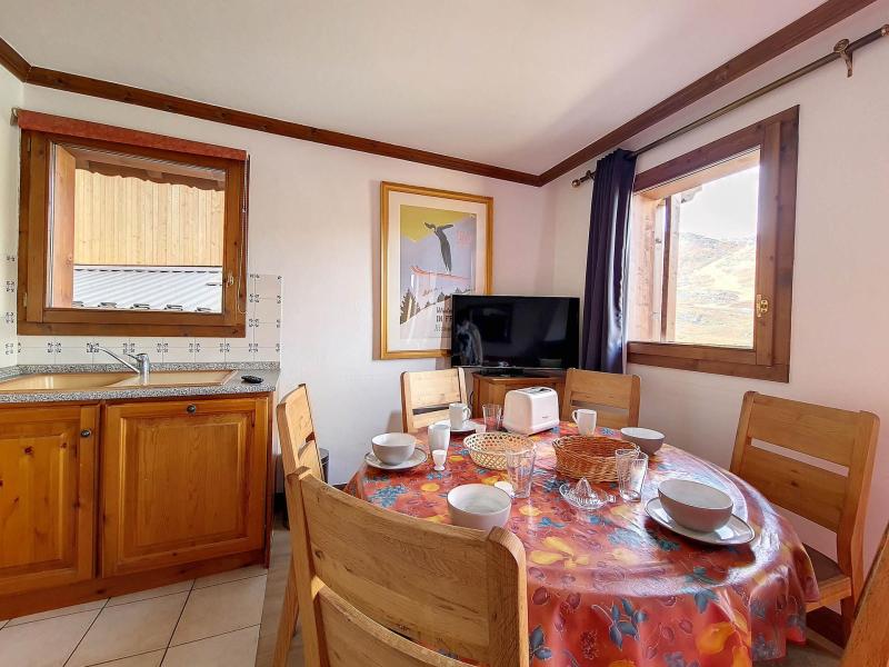 Vakantie in de bergen Appartement 4 kamers 6 personen (6) - Le Hameau de la Sapinière - Chalet Cembro - Les Menuires - Woonkamer