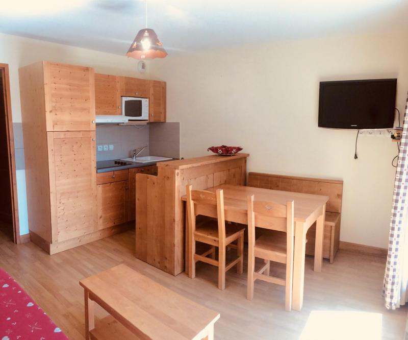 Holiday in mountain resort 2 room apartment 4 people (B52) - Le Hameau des Rennes - Vars - Living room