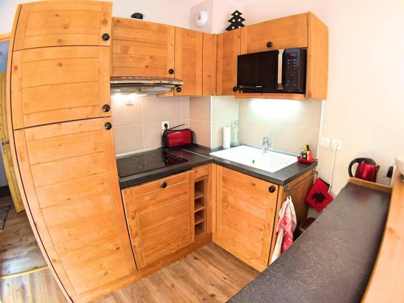 Holiday in mountain resort 4 room apartment 8 people (22C) - Le Hameau des Rennes - Vars - Kitchen