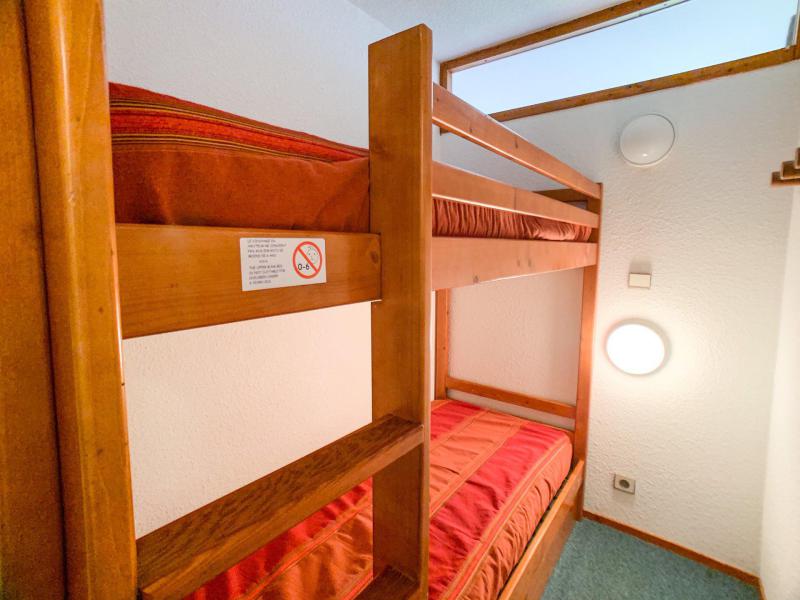 Holiday in mountain resort 2 room apartment cabin 6 people (3017) - Le Hameau du Borsat 3 - Tignes - Bedroom