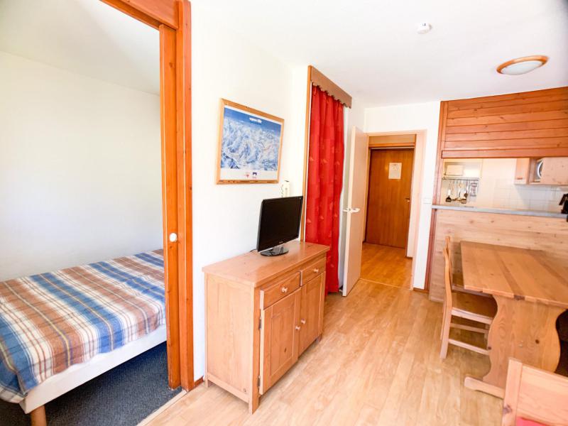Urlaub in den Bergen 2-Zimmer-Holzhütte für 6 Personen (3030) - Le Hameau du Borsat 3 - Tignes - Wohnzimmer
