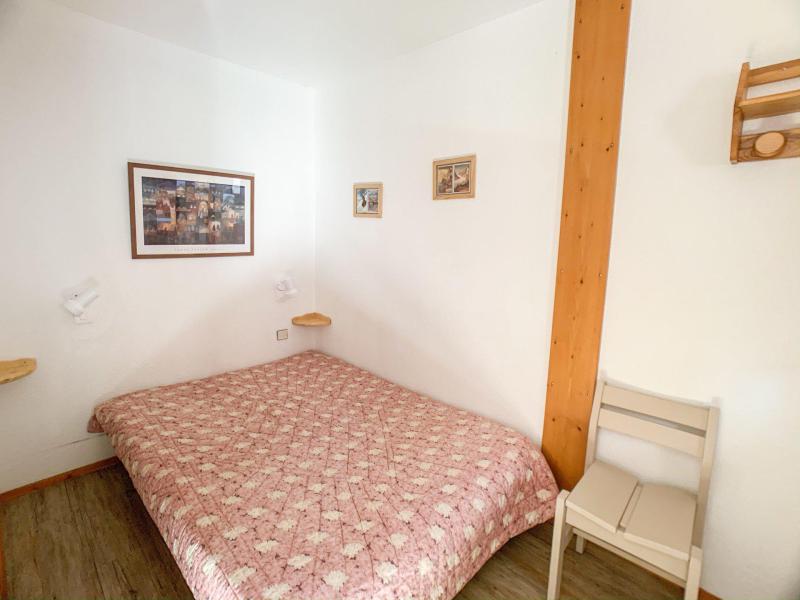 Holiday in mountain resort Studio cabin 4 people (3024) - Le Hameau du Borsat 3 - Tignes - Bedroom