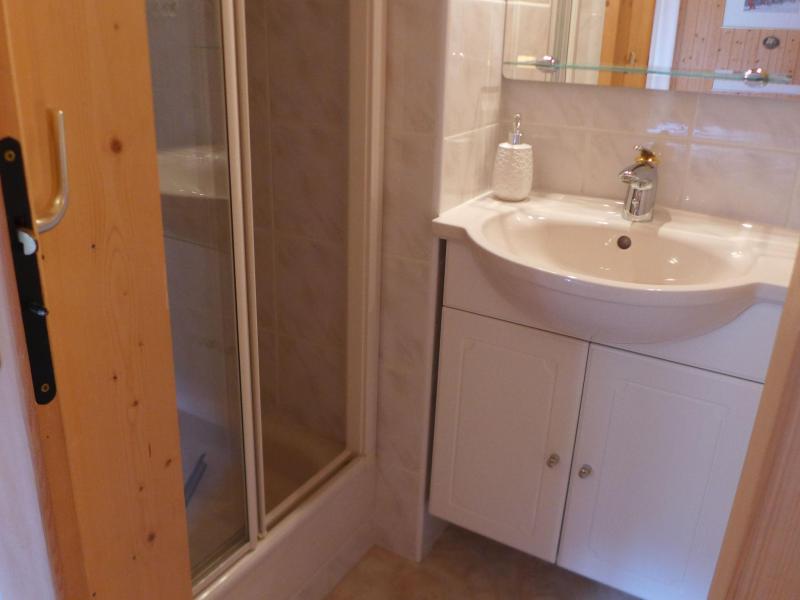 Vacanze in montagna Chalet 6 stanze per 9 persone (1) - Le Jet d'Eau 19 - Châtel - Bagno con doccia