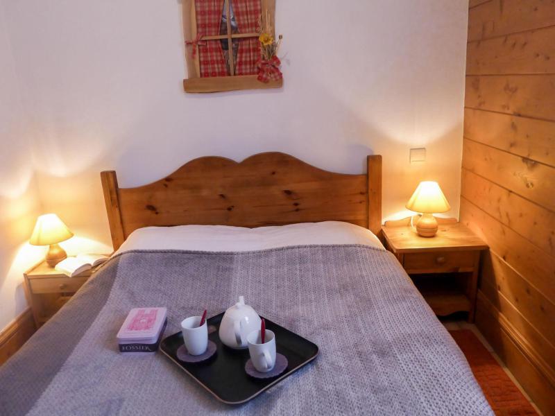 Holiday in mountain resort 3 room apartment 4 people (1) - Le Krystor - Chamonix - Bedroom