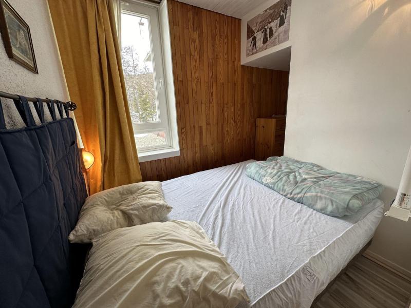 Holiday in mountain resort 2 room apartment cabin 6 people (103) - Le Panestrel - Vars - Bedroom