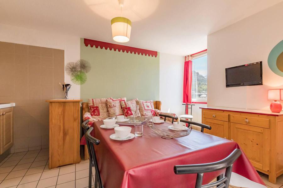 Vakantie in de bergen Studio bergnis 6 personen (405) - Le Relais de la Guisane A - Serre Chevalier - Woonkamer