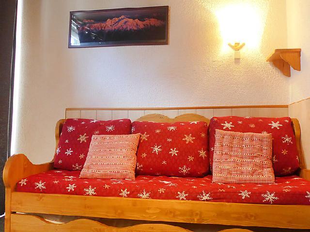 Holiday in mountain resort 1 room apartment 4 people (2) - Le Sefcotel - Tignes - Living room