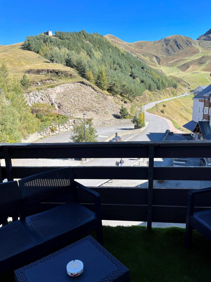 Holiday in mountain resort Studio sleeping corner 4 people (32) - Les Balcons de Peyresourde - Peyragudes - Balcony