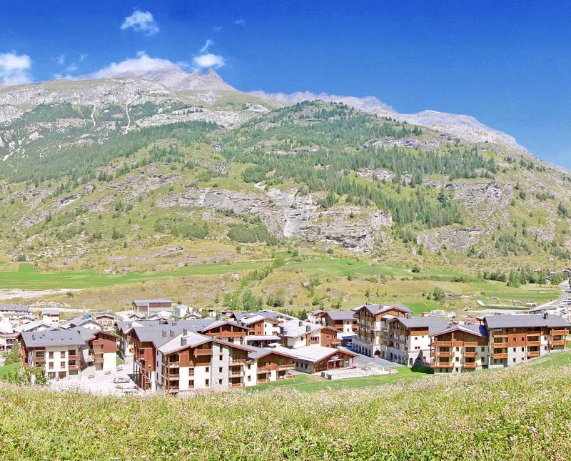 Location au ski Les Balcons de Val Cenis Village - Val Cenis - Extérieur été