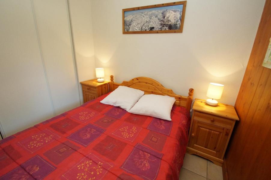 Holiday in mountain resort 2 room apartment sleeping corner 6 people (B005) - Les Chalets d'Or - Les 2 Alpes - Bedroom