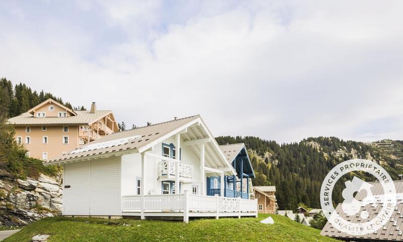 Holiday in mountain resort 5 room chalet 8 people (Prestige 110m²) - Les Chalets de Flaine Hameau - MH - Flaine - Summer outside