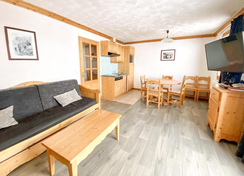 Wakacje w górach Apartament 3 pokojowy 6 osób - Les Chalets de l'Adonis - Les Menuires - Pokój gościnny