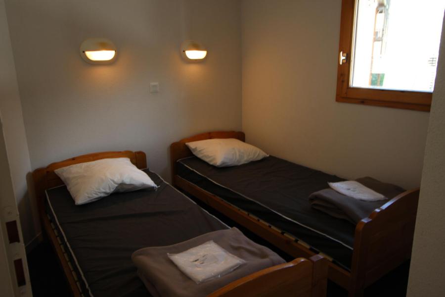 Holiday in mountain resort 3 room apartment 6 people (1206) - Les Chalets de la Vanoise - La Norma - Bedroom