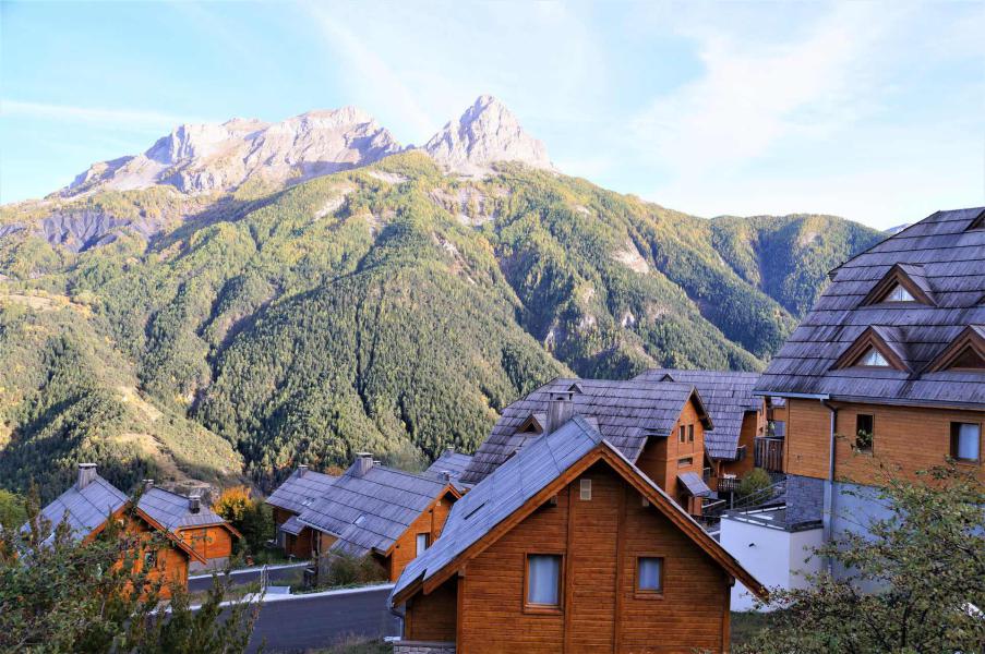 Ski verhuur Appartement 2 kamers bergnis 6 personen (E102) - Les Chalets de Praroustan - Pra Loup - Buiten zomer