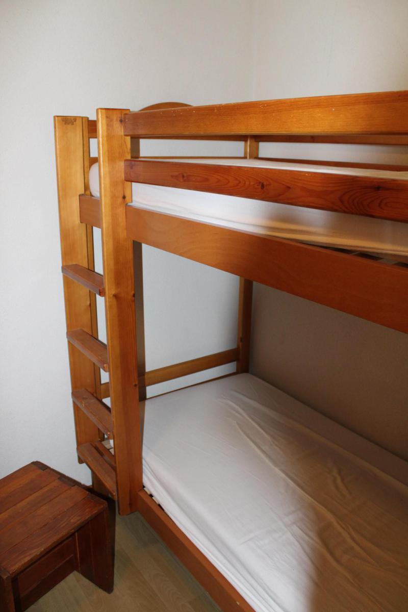 Holiday in mountain resort 2 room apartment 4 people (BL03) - Les Chalets de SuperD Bleuet - Superdévoluy - Bedroom