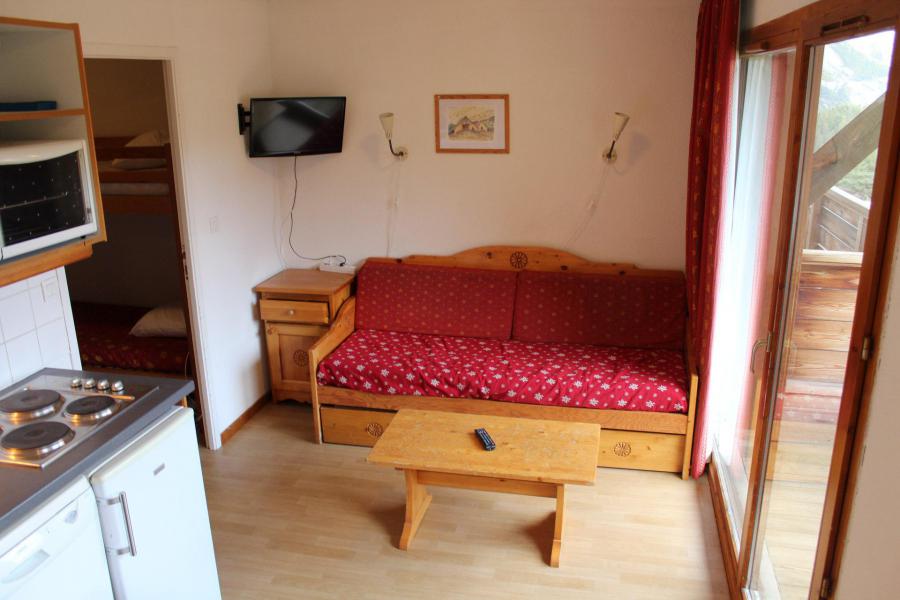 Holiday in mountain resort 2 room apartment sleeping corner 6 people (BL22) - Les Chalets de SuperD Bleuet - Superdévoluy - Living room