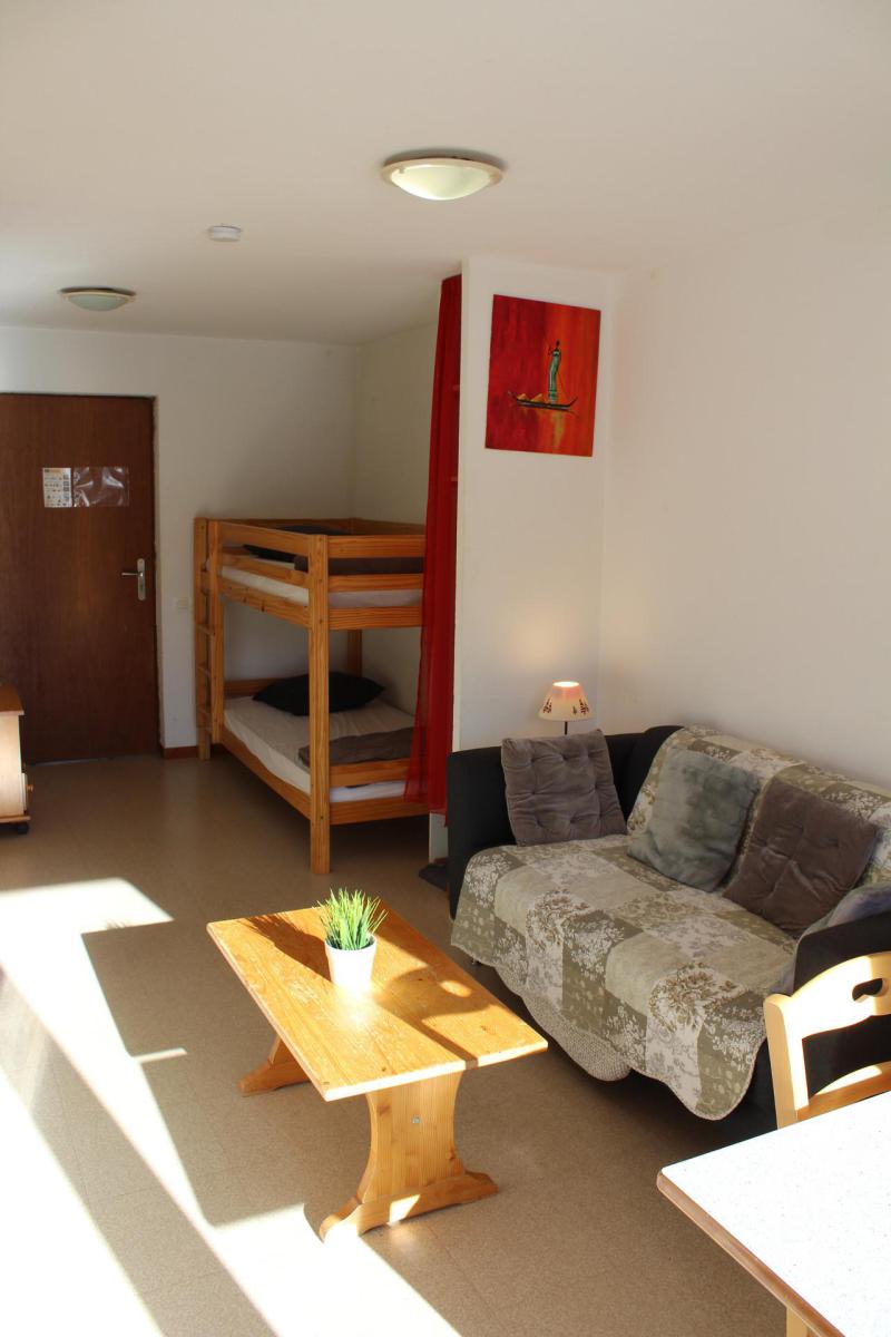 Vakantie in de bergen Appartement 2 kamers 4 personen (DP24) - Les Chalets de SuperD Dauphinelle - Superdévoluy - Woonkamer
