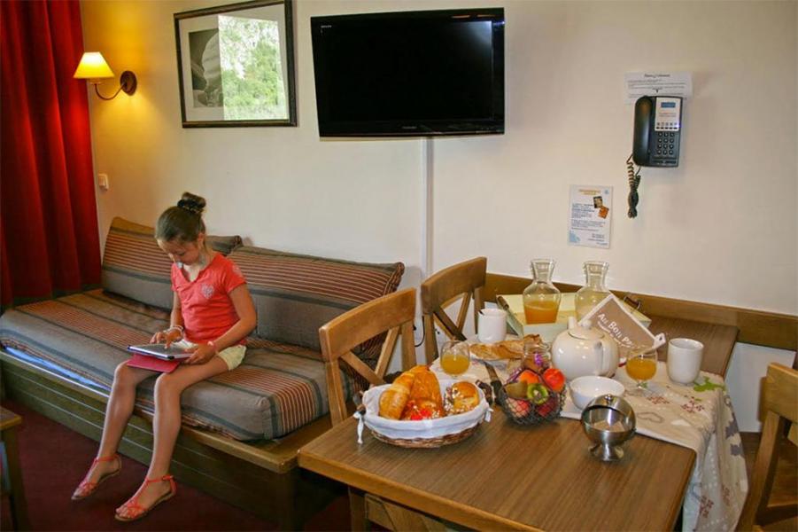 Holiday in mountain resort Les Chalets de Valoria - Valloire - Dining area