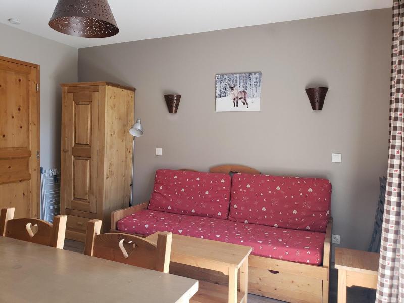 Holiday in mountain resort 2 room apartment 4 people (A53) - Les Chalets des Rennes - Vars - Living room