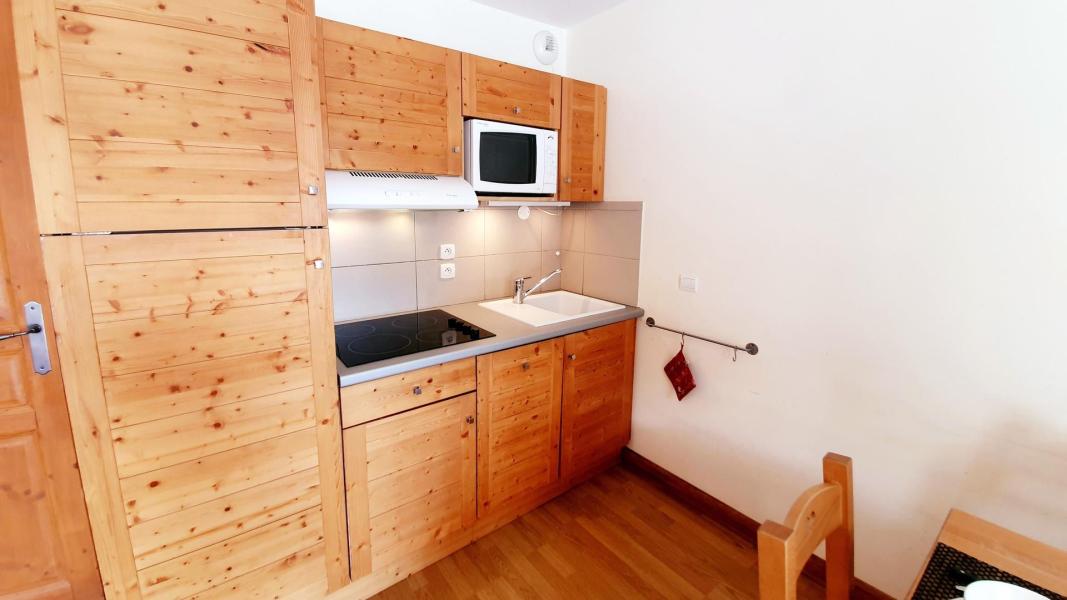 Holiday in mountain resort 2 room apartment 4 people (D32) - Les Chalets des Rennes - Vars - Kitchen