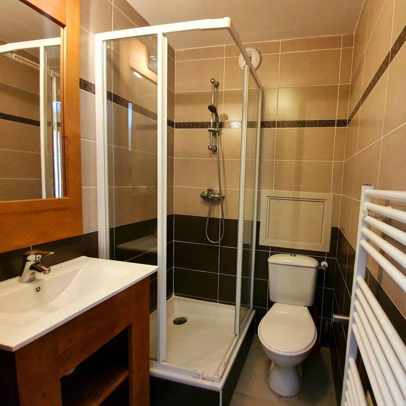 Holiday in mountain resort 3 room duplex apartment 6 people (A62) - Les Chalets des Rennes - Vars - Shower room